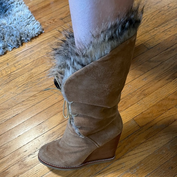 Faux fur suede wedge boots - Picture 3 of 10